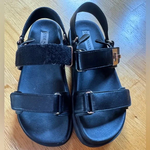 Steve Madden Mona Black Strap Sandal - Picture 4 of 7